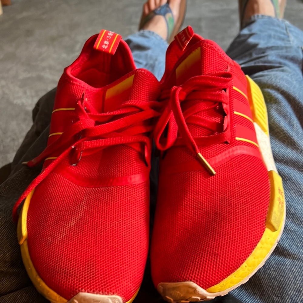 Adidas red old school special edition vintage